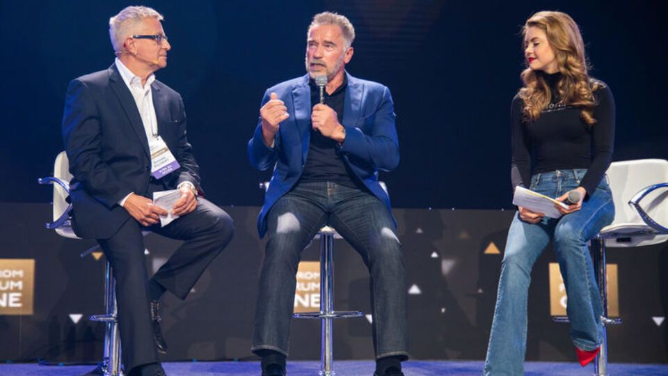 Шварценеггер виступив на форумі в Києві