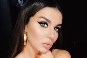 Седокова призналась, что не вошла в свои джинсы из-за лишних килограммов