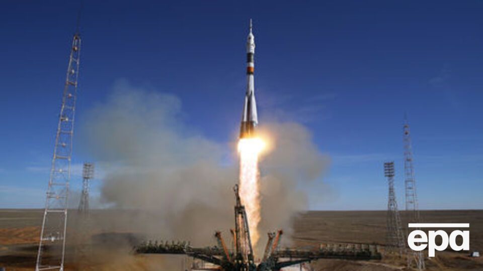 11 октября ракета "Союз-ФГ" не вывела на орбиту корабль "Союз МС-10" из-за аварии
