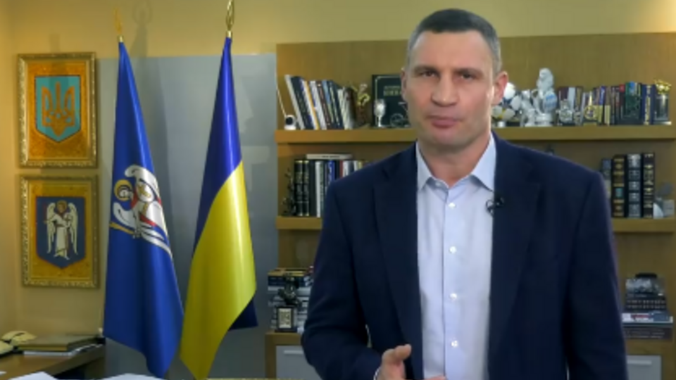 Віталій Кличко повідомив, що історія з відключенням гарячої води у Києві "місцями варта детективного оповідання"