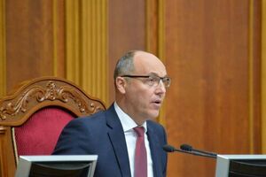 Парубий зачитал заявления Савки и Гулака о вхождении во фракции "Народного фронта" и Радикальной партии