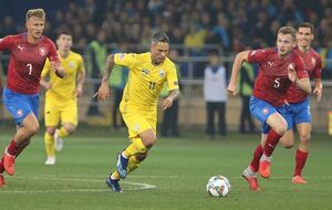 Після трьох матчів збірна України набрала дев'ять очок і гарантувала собі підвищення у класі