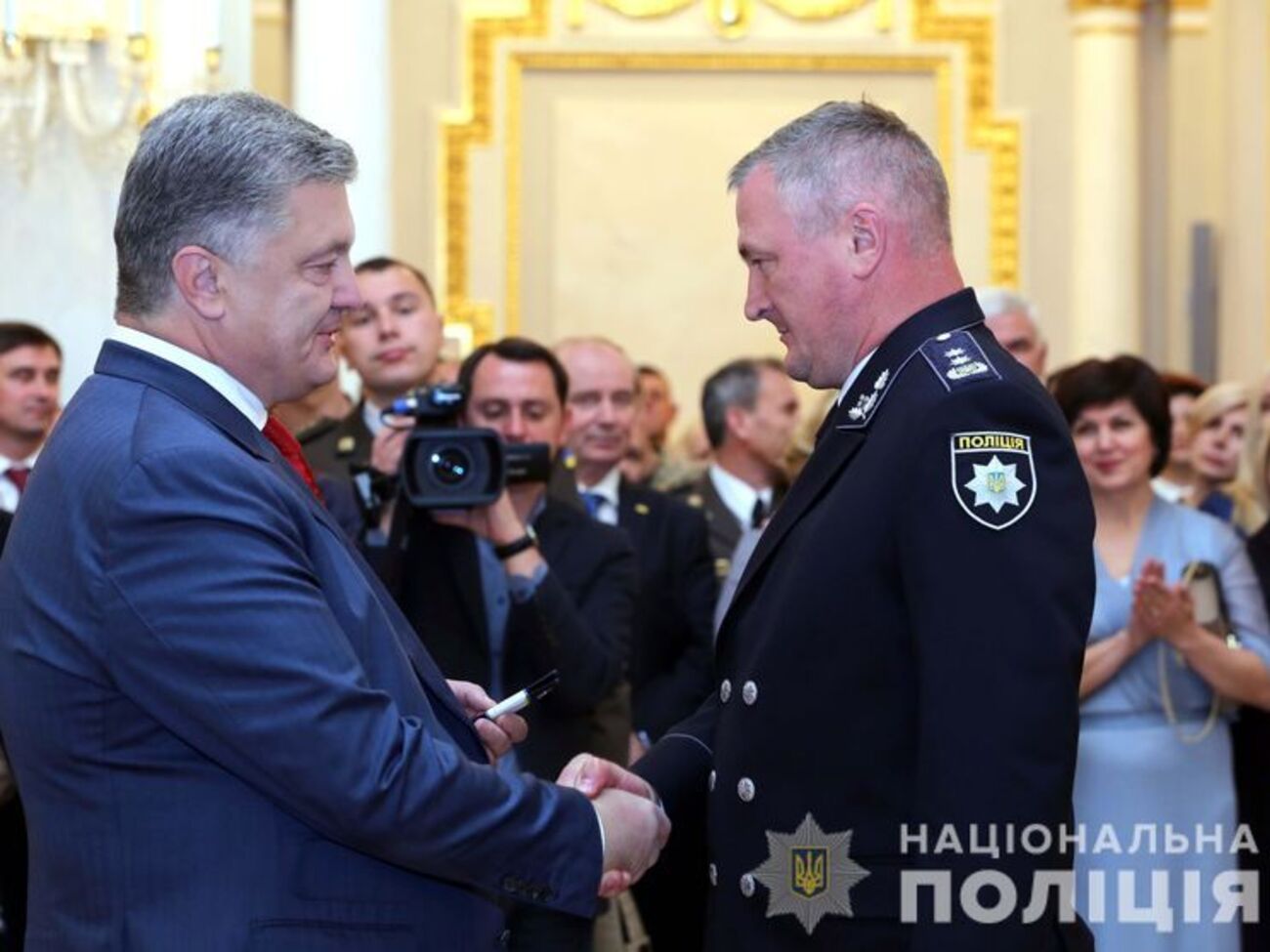 Указ о присвоении звания Князеву Порошенко подписал 13 октября