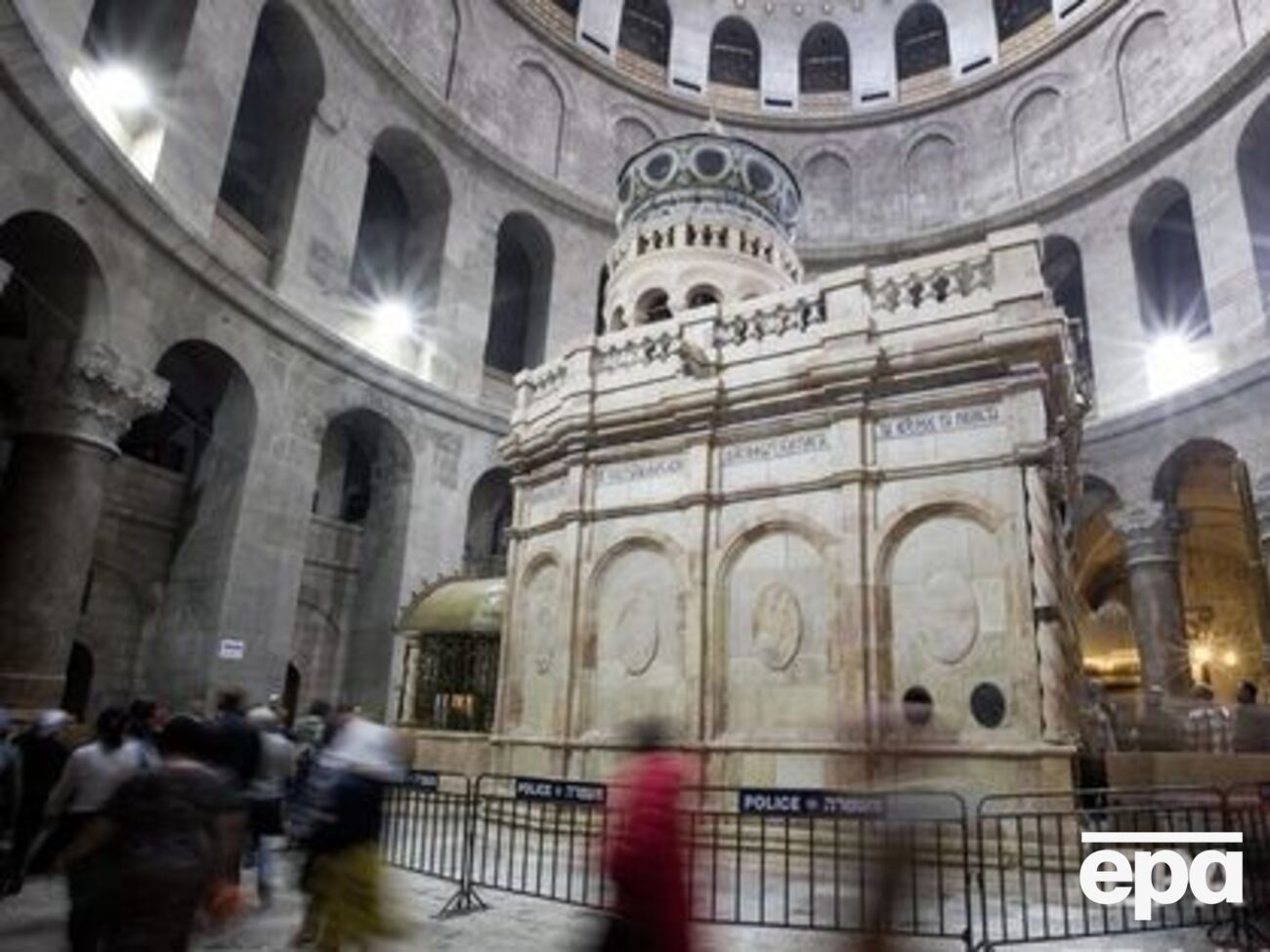 Єрусалимському патріархату належить боковий вівтар у храмі Гробу Господнього