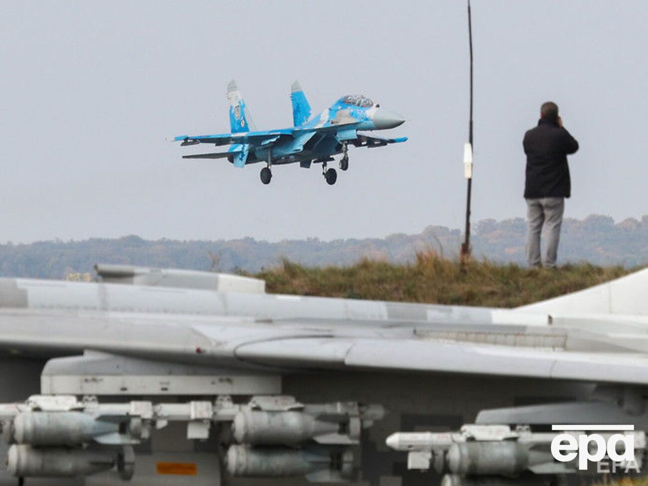 16 октября&nbsp;около 17.00&nbsp;истребитель Су-27УБ упал в районе села Уланов&nbsp;Винницкой области