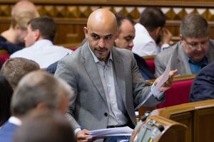 Посмотрел интервью Семочко. Если нас считают идиотами собственные спецслужбы, почему мы жалуемся, что за полоумных нас держит полмира?!