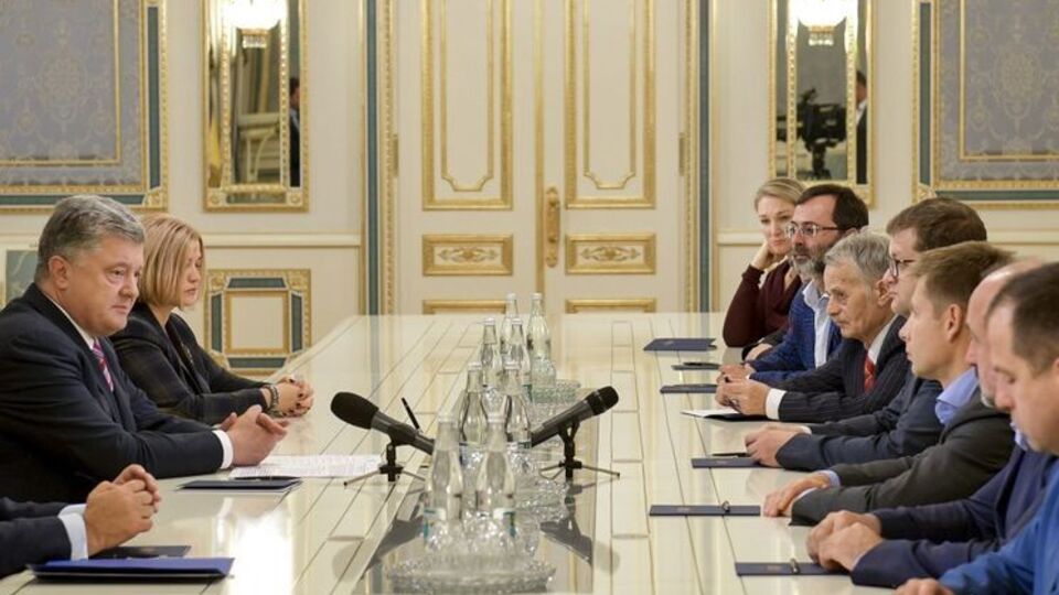 17 октября Порошенко провел встречу с делегацией Украины в ПАСЕ