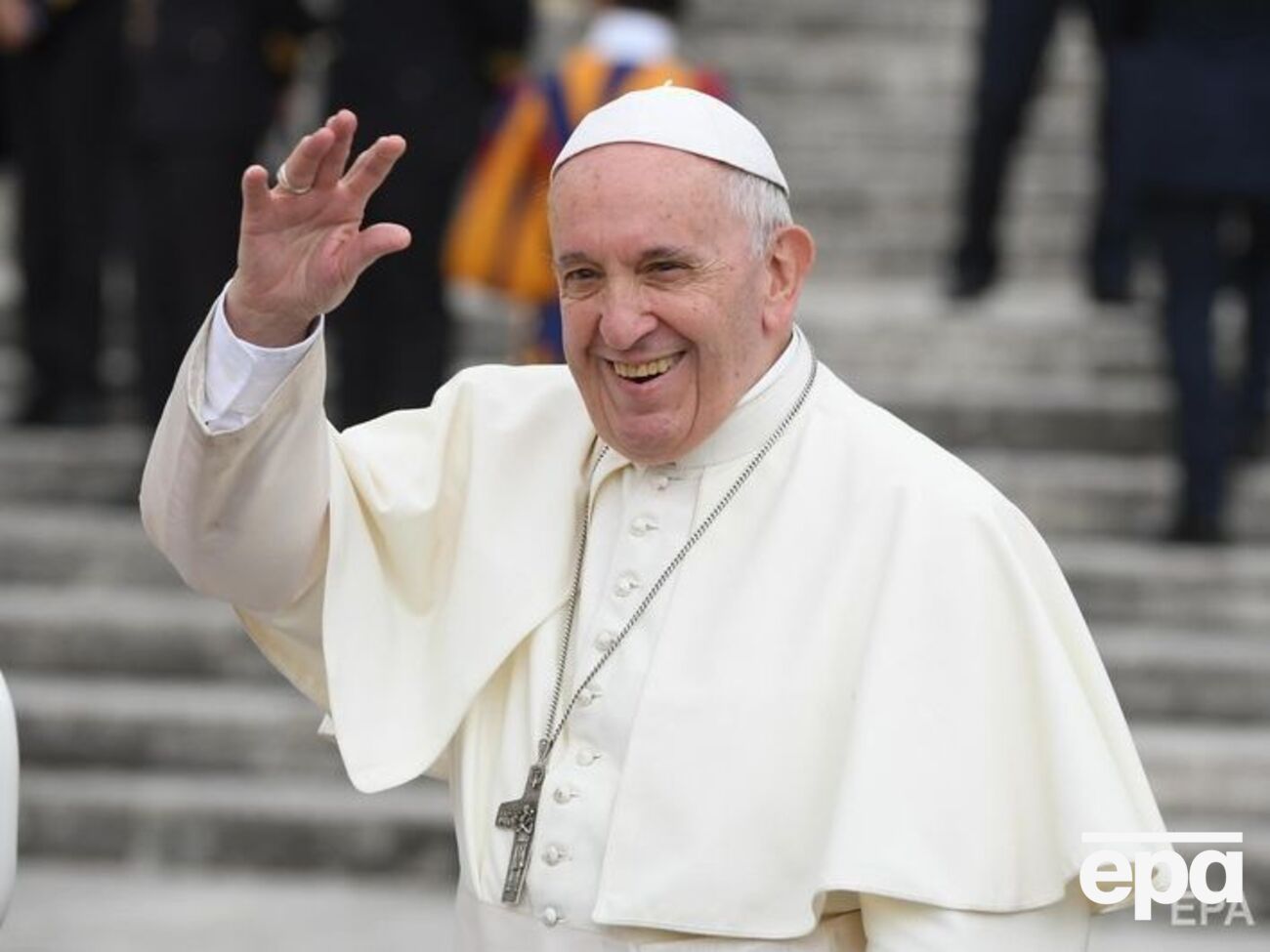 Папі Франциску довіряють 34% опитаних