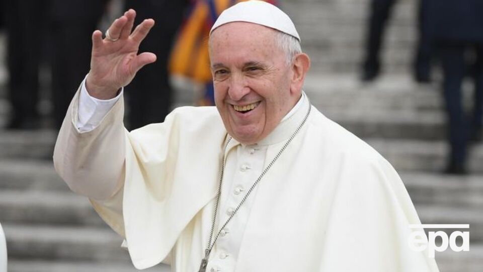 Папі Франциску довіряють 34% опитаних