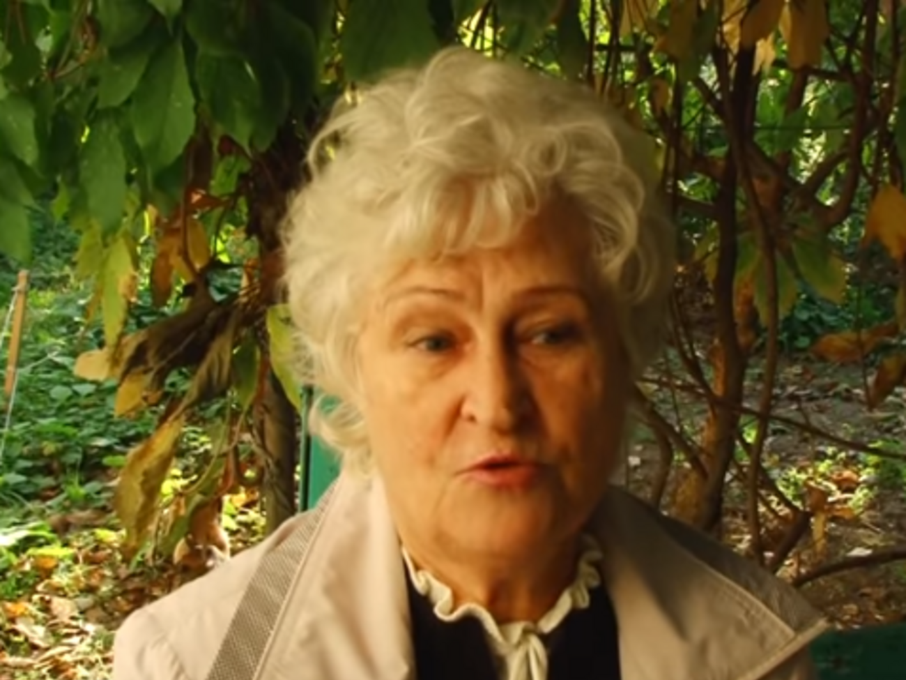 Сусідка Владислава Рослякова розповіла, що хлопчик із матір'ю з'їхали з будинку №14 на вулиці Нестерова і зняли квартиру