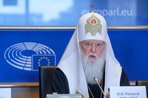 Філарет шість разів просив Варфоломія про зняття анафеми