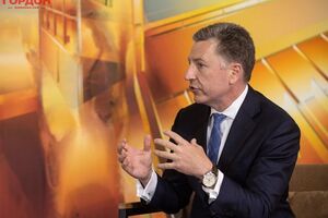 Волкер: Трамп лично утверждает решения о санкциях против России