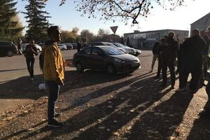 Гнап: Сессия Полтавского областного совета встречает нас титушками и ведром нечистот