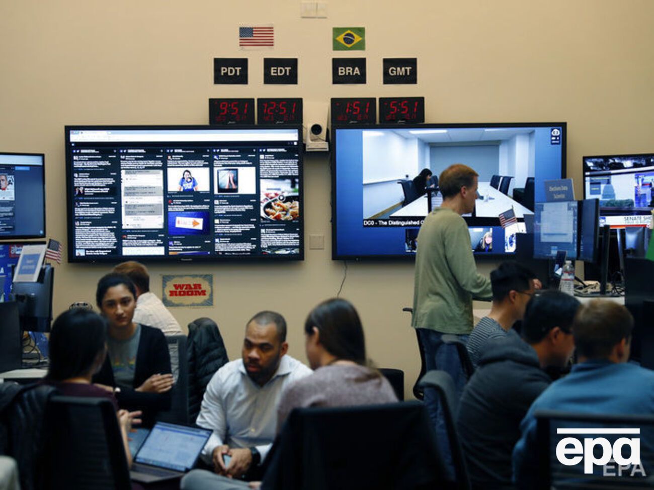 Специалисты Facebook будут следить за подозрительными аккаунтами во время выборов