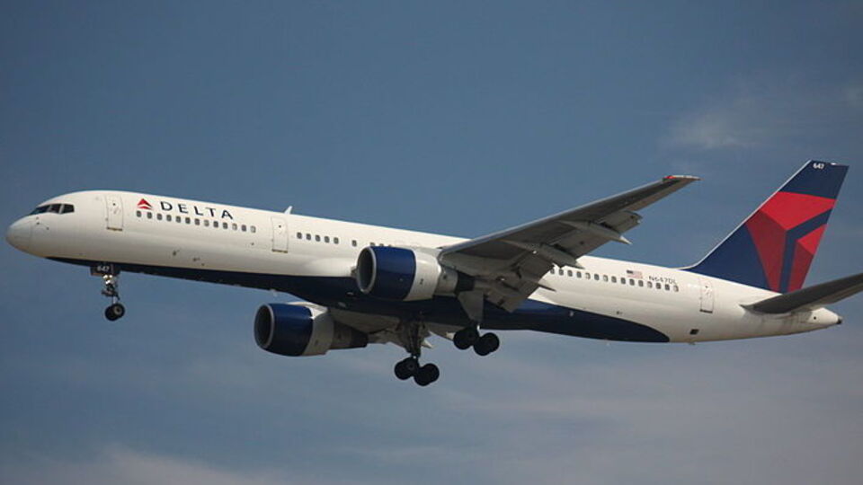 Запрет FAA впервые был введен в апреле 2014 года