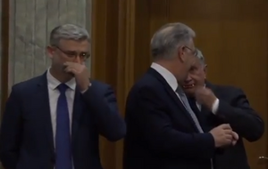 Игорь Сечин решил пошутить в ожидании Владимира Путина