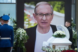 Церемония прощания с великим тренером Олегом Базилевичем в НСК "Олимпийский"