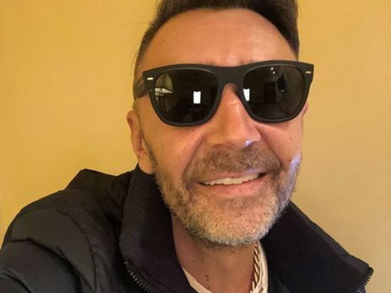 Шнуров:&nbsp;Пусть подохнут эти суки,&nbsp;ну, а мы, конечно, в рай,&nbsp;попадем как по путевке,&nbsp;так наш главный обещал