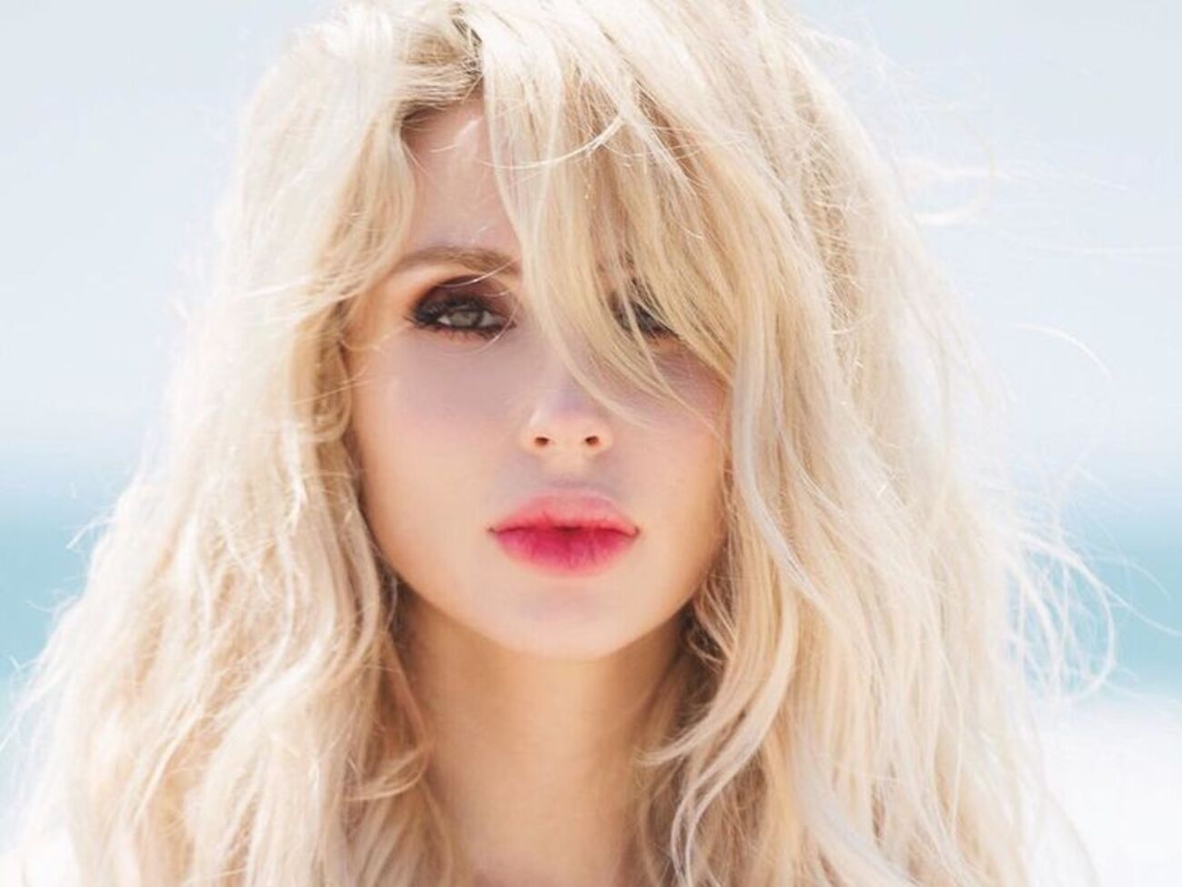 Loboda:&nbsp;Говорят, время все изменит, но всякий раз оказывается, что приходится менять все самому