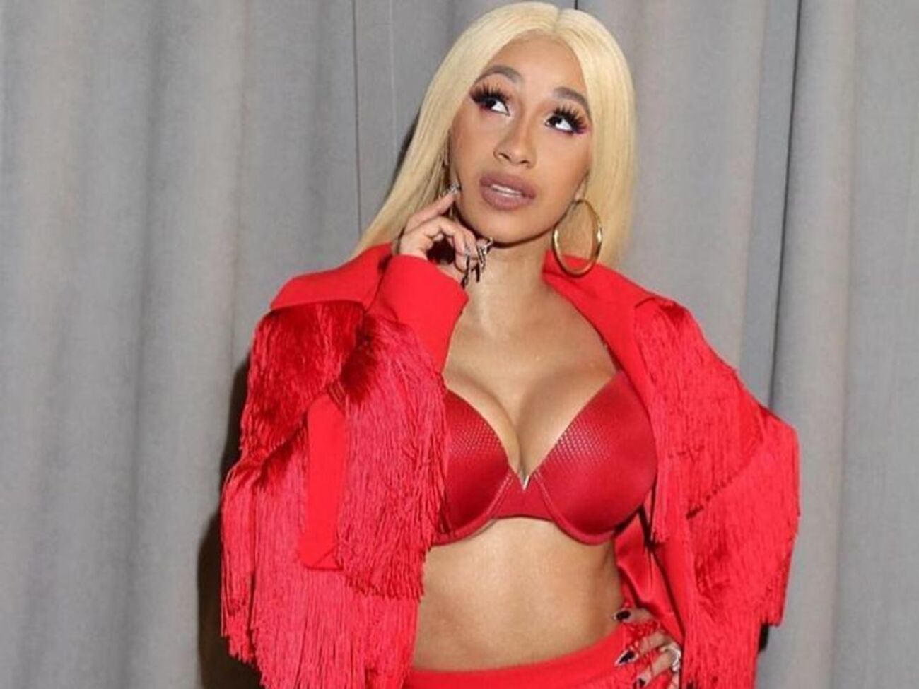 Судебное заседание по делу Карди Би назначено на 29 октября