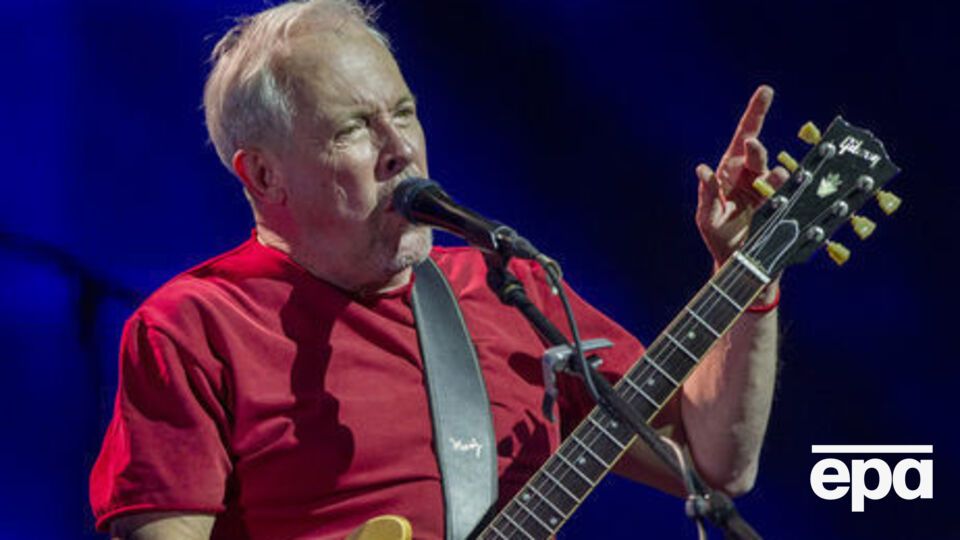 Макаревич: "У самого стола архангелы скрутили, на выход отвели и дали п...здюлей"