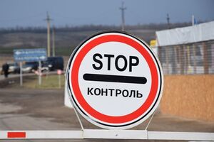 Бойовики пошкодили намет під час стрілянини поблизу КПВВ "Майорське"