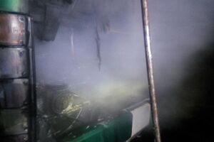 Вогонь знищив моторний відсік автобуса, задні фари, бампер і салон площею 8 м²