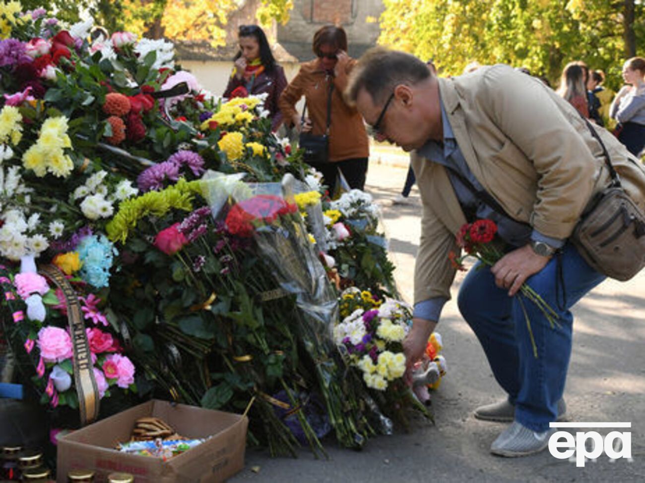 17 жовтня в політехнічному коледжі в окупованій Керчі спрацював вибуховий пристрій, також сталася стрілянина. Серед загиблих багато дітей