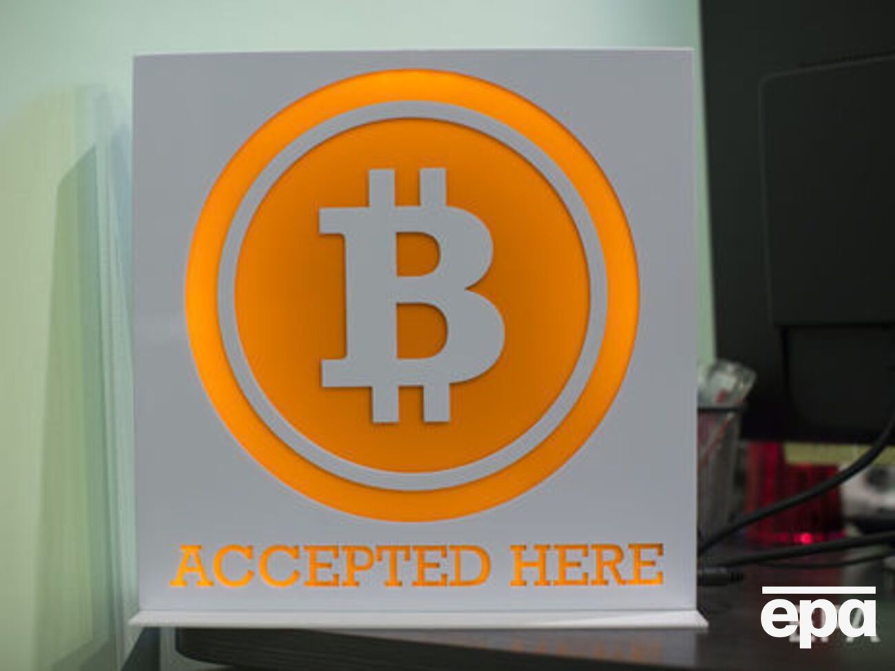 У Держдумі РФ прибрали із законопроекту визначення "криптовалюти"