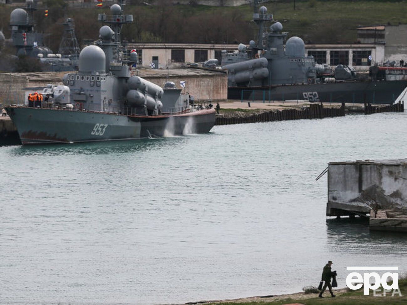 Після початку анексії в міноборони РФ побоювалися, що Україна заблокує рахунки Чорноморського флоту Росії