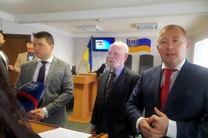 Сердюк привел в суд американца Стивена Шнейбаума