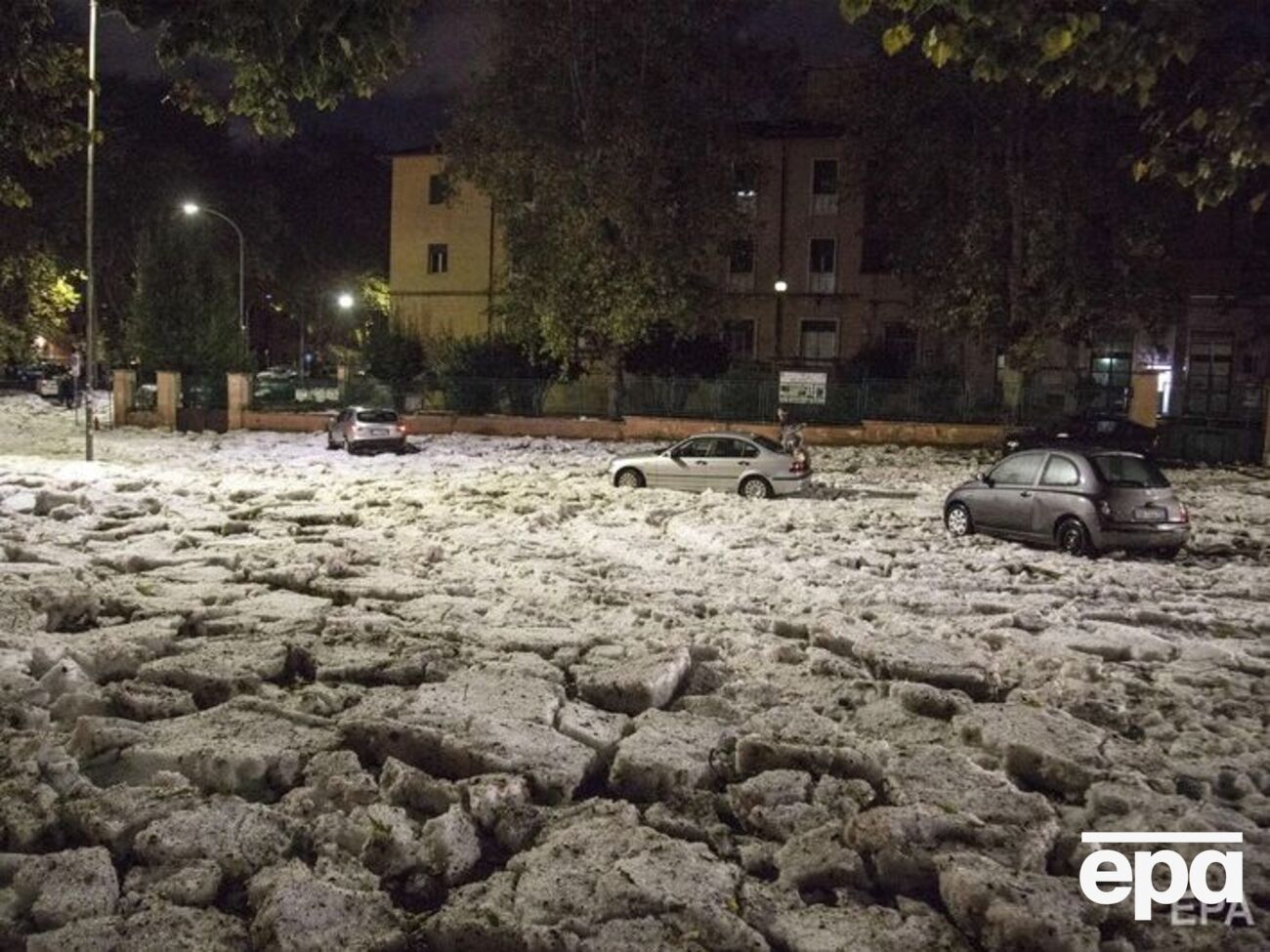 Интенсивные дожди вызвали наводнение в Риме