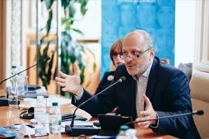 Аласания: Где у нас рейтинги, чтобы рекламу делать?