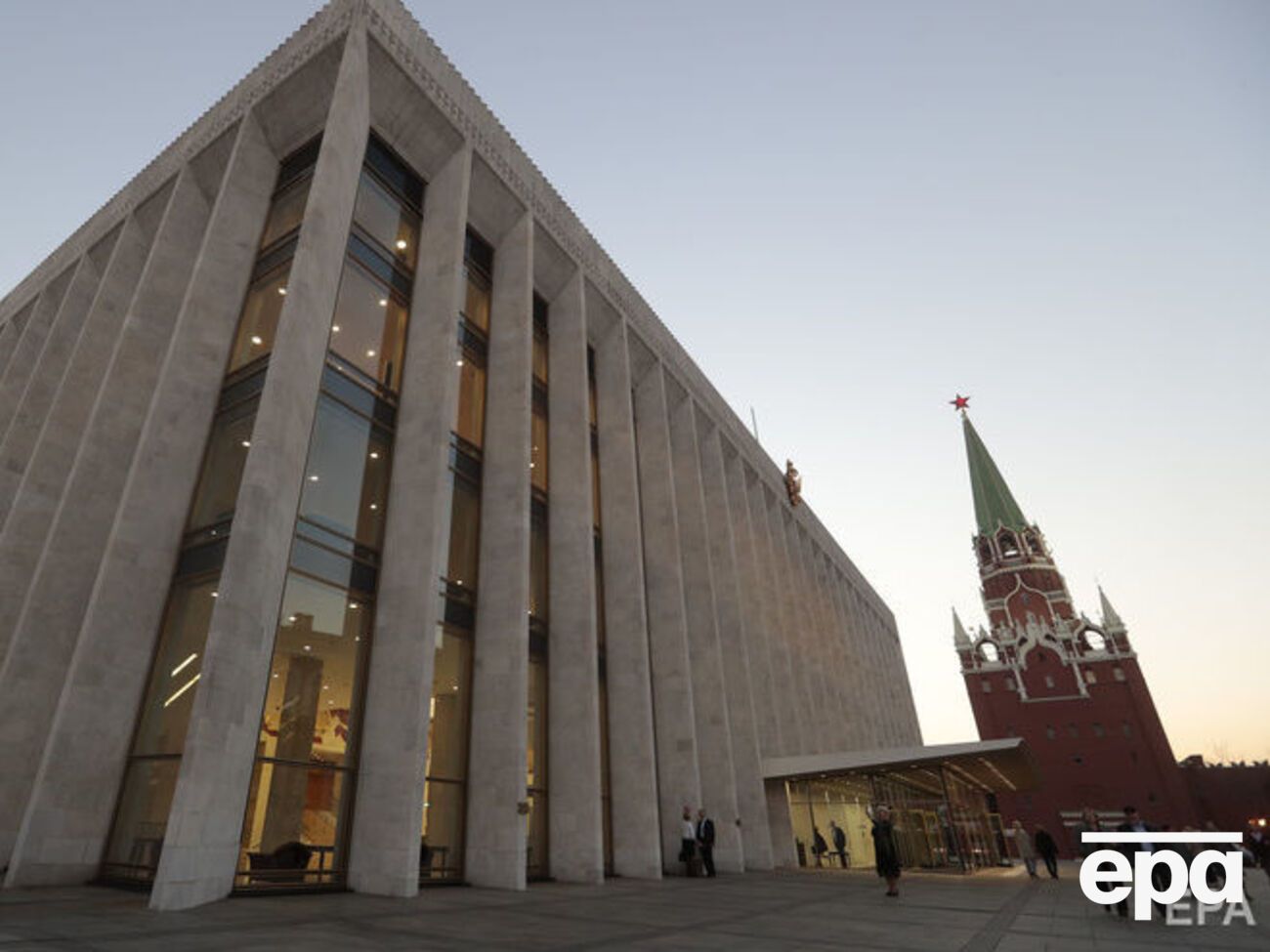 Санкции против РФ за посягательство на суверенитет Украины действуют до 15 марта