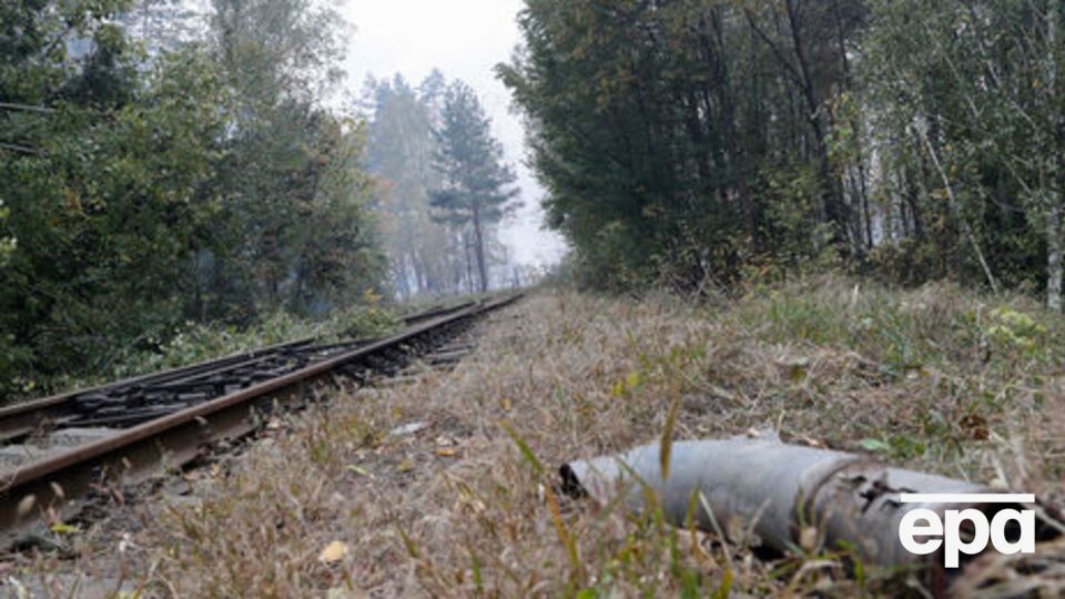 В ночь на 9 октября в районе поселка Дружба Ичнянского района Черниговской области начали взрываться боеприпасы