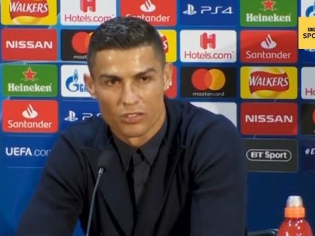 Роналду заявил, что наслаждается футболом и жизнью, а остальное для него не имеет значения