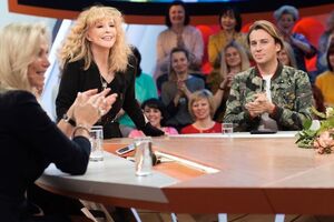 Пугачева пришла на программу, посвященную ее другу Юдашкину