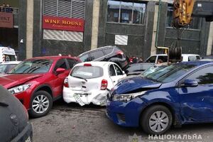 Унаслідок аварії госпіталізували одну людину