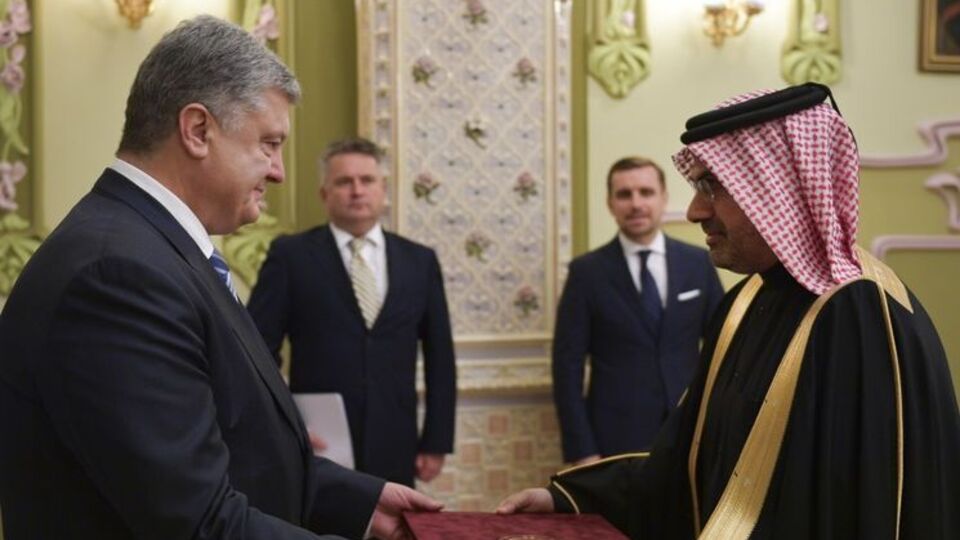 Через посла Аль-Гаджрі Порошенко подякував Катару за підтримку суверенітету України
