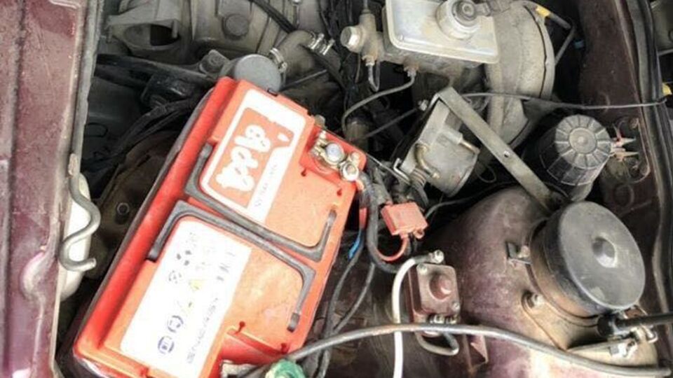 Хозяин "девятки" установил на нее электродвигатель