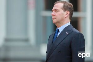 Медведєв підкреслив, що обмежувальні заходи торкнуться тих, хто "завдає шкоди Росії"