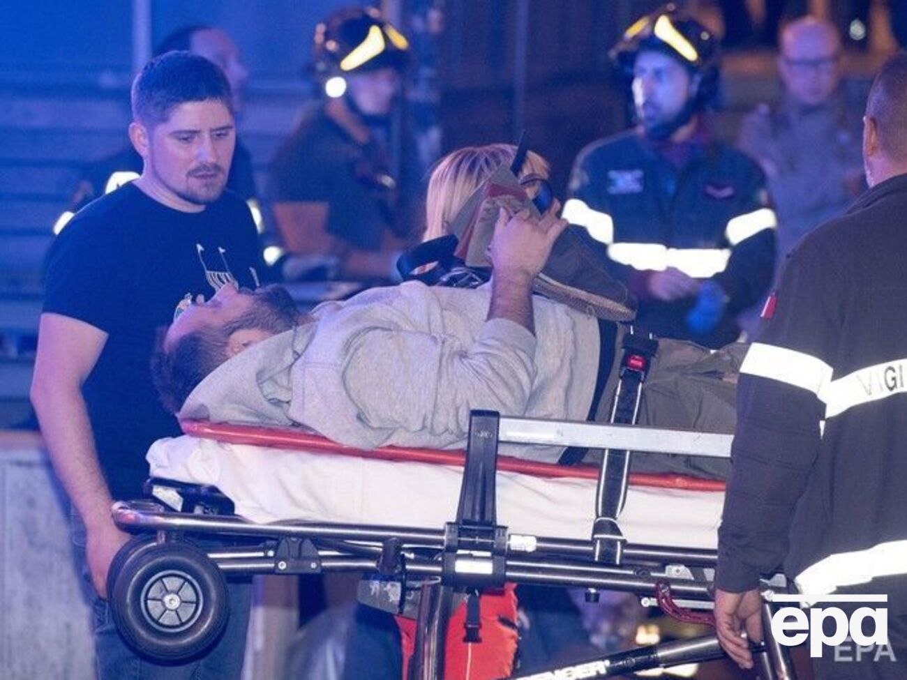 В результате инцидента пострадали 24 российских болельщика, семеро из них находятся в тяжелом состоянии