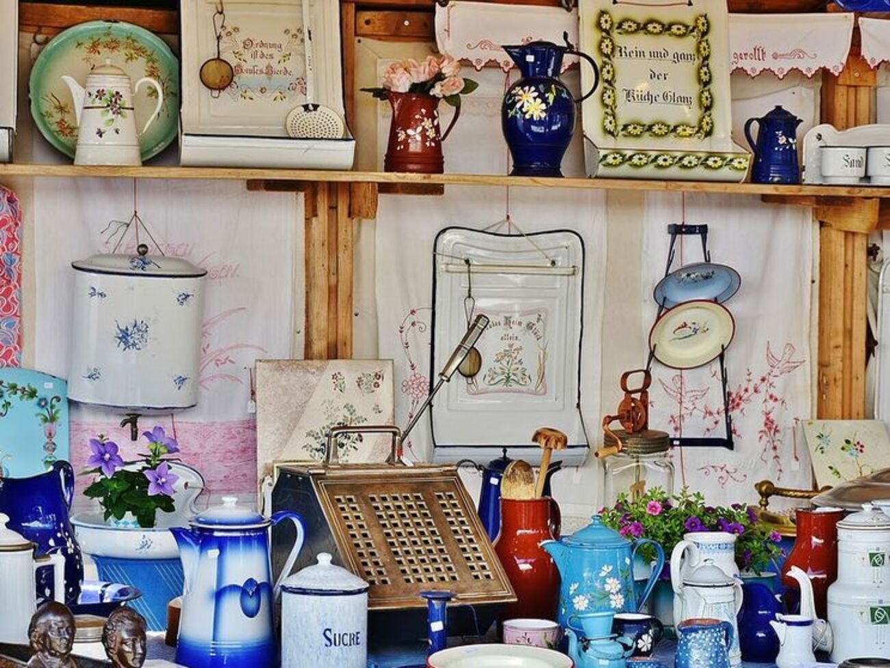 На барахолках можна знайти цікаві речі