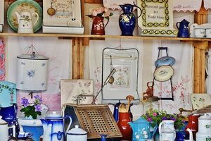 На барахолках можна знайти цікаві речі