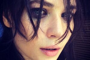 Снігир, за словами її дідуся, виховує сина сама