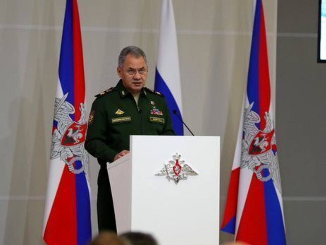 Шойгу заявил, что свои действия НАТО&nbsp;оправдывает "мифом об угрозе со стороны России"