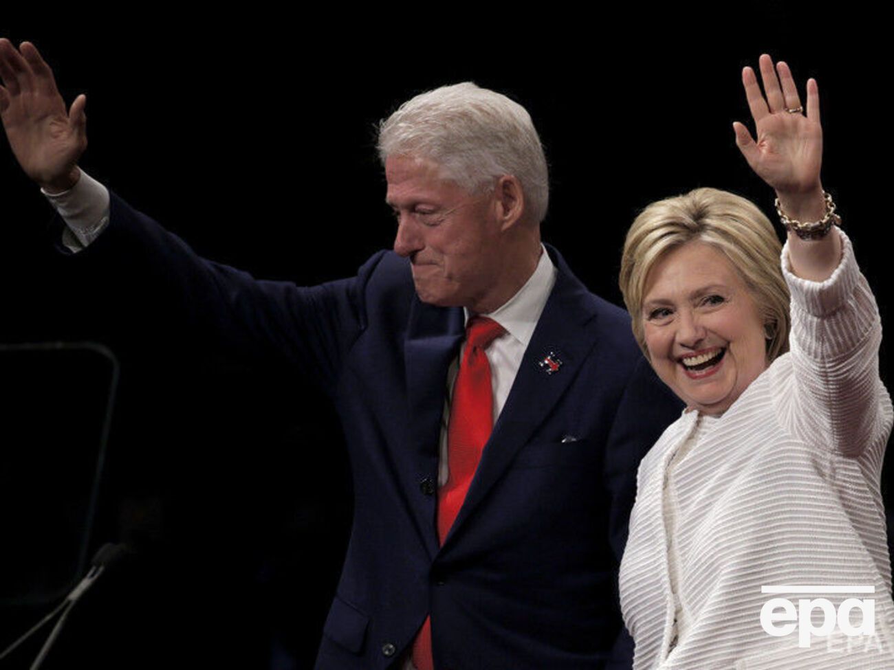 Подружжя Клінтонів не постраждало