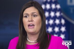 Сандерс засудила спроби атак на Обаму і Клінтонів