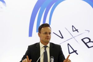 Сіярто зустрівся із Клімкіним
