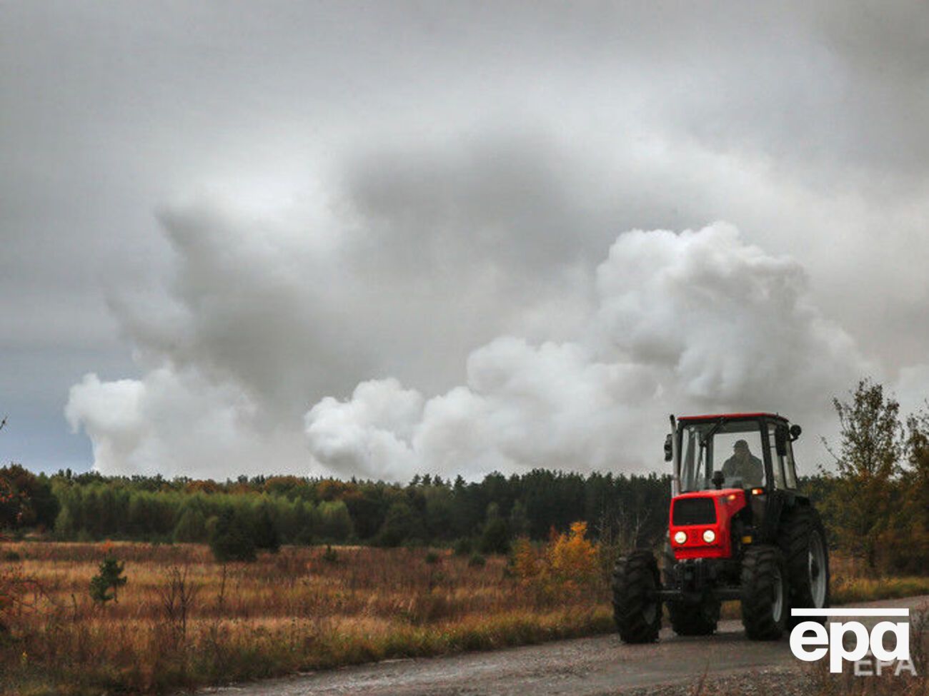 В ночь на 9 октября 2018 года в районе поселка Дружба Ичнянского района Черниговской области&nbsp;начали взрываться боеприпасы